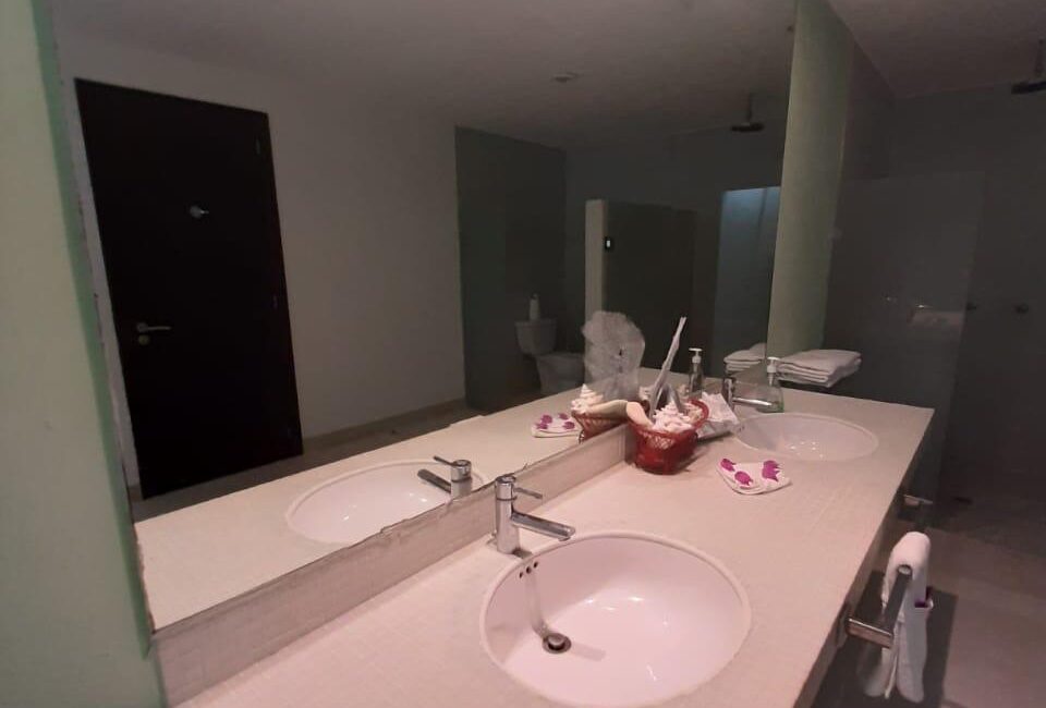 PROPIEDAD EN RENTA EN SANTA TERESITA, CARRETERA AKUMAL, TULUM