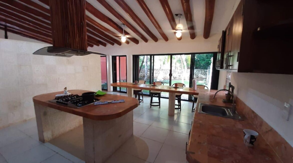 PROPIEDAD EN RENTA EN SANTA TERESITA, CARRETERA AKUMAL, TULUM