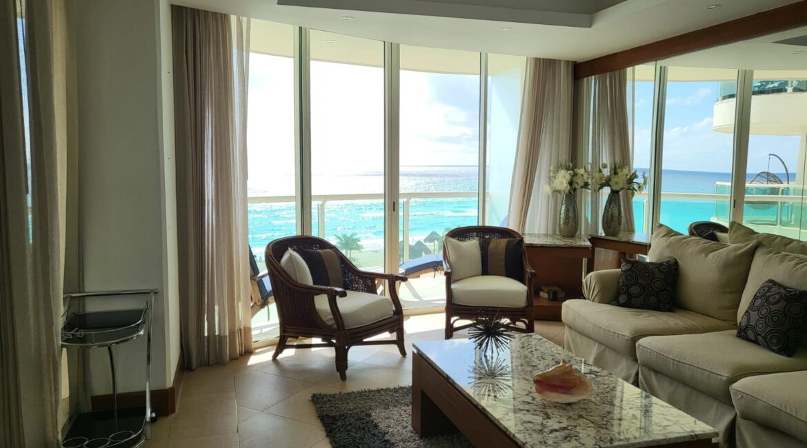 VIVA EL LUJO FRENTE AL MAR: RESIDENCIA EXCLUSIVA EN BAY VIEW GRAND, ZONA HOTELERA DE CANCÚN