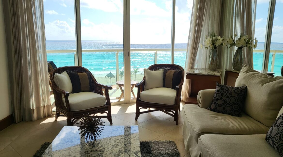 VIVA EL LUJO FRENTE AL MAR: RESIDENCIA EXCLUSIVA EN BAY VIEW GRAND, ZONA HOTELERA DE CANCÚN